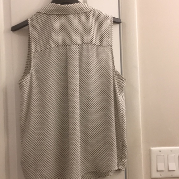 Who What Wear black/white polka-dot button-up L - Picture 5 of 6